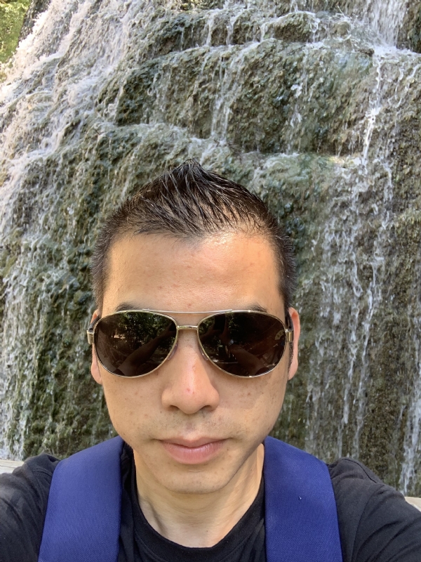 高兴的第二张照片--明溪婚介网