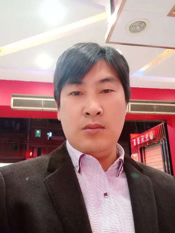 奔跑的第二张照片--明溪婚介网