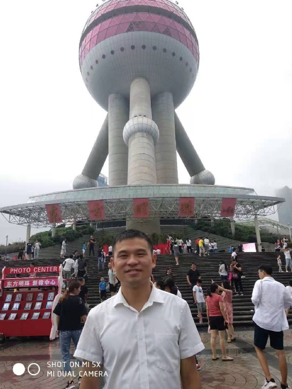 小猫吃老鼠的第一张照片--明溪婚介网