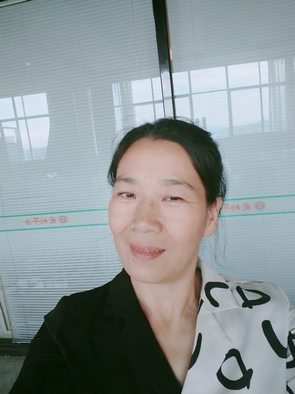 易莲的第一张照片--明溪婚介网