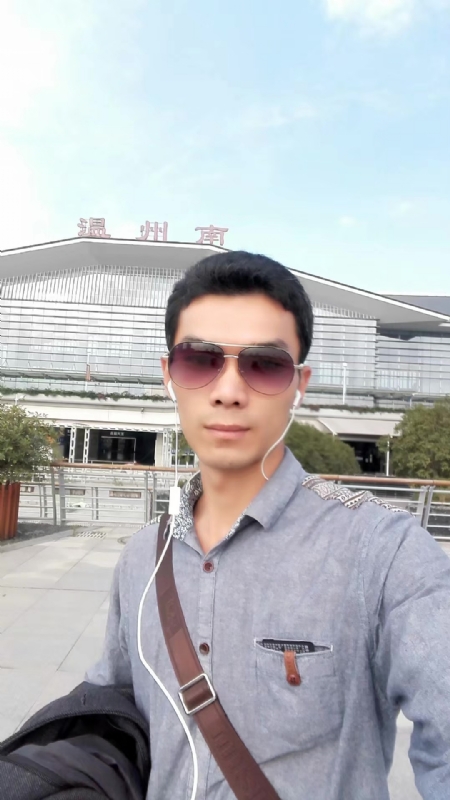 错把真心喂了狗的第三张照片--明溪婚介网