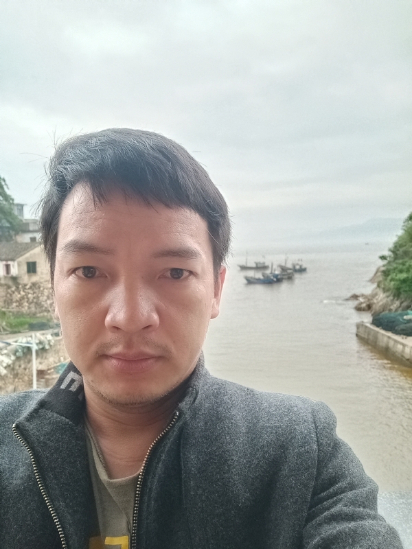 啊亮的第一张照片--明溪婚介网