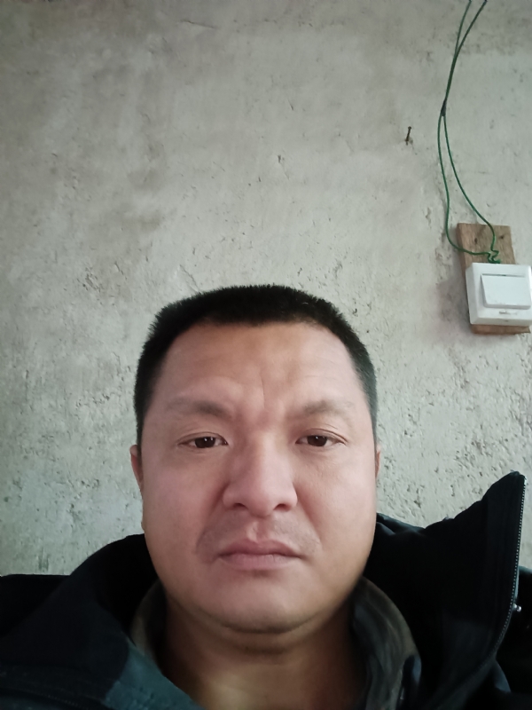 兰成龙的第三张照片--明溪婚介网